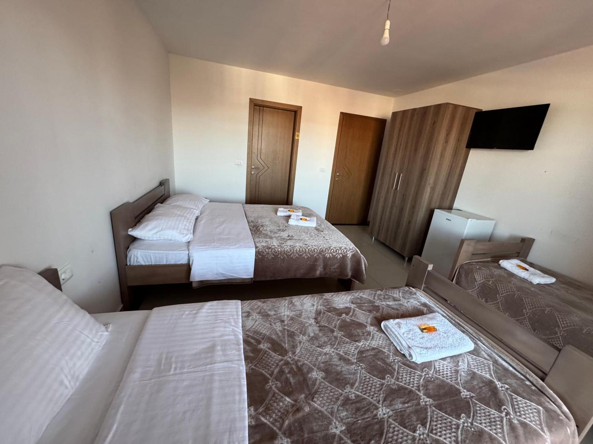 Hotel Majestic Струга Екстериор снимка